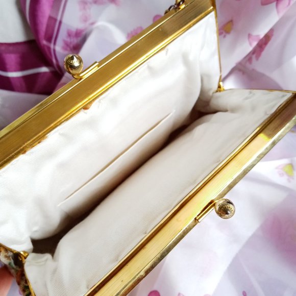 VTG // Structured Floral Tapestry Purse - Picture 3 of 4